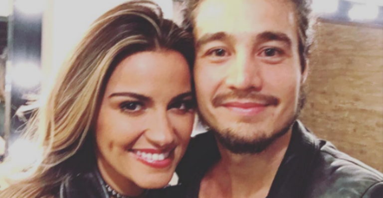 Maite Perroni e Tiago Iorc se apresentam juntos em Curitiba