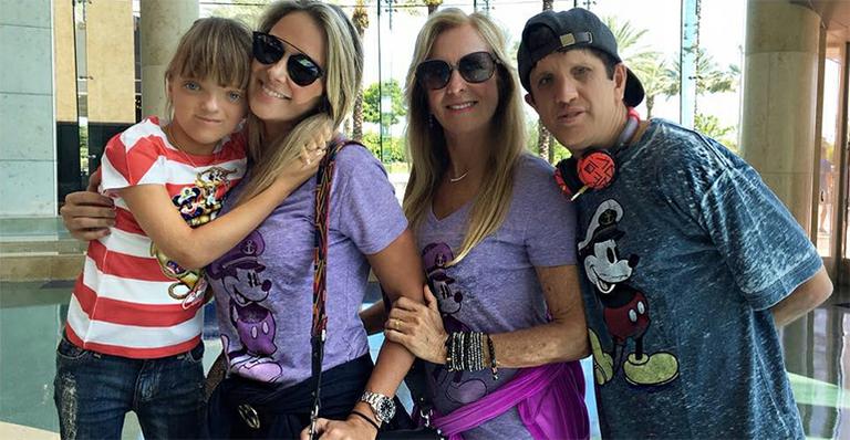 Após viagem com os pais e a filha, Ticiane Pinheiro reflete sobre o valor da família
