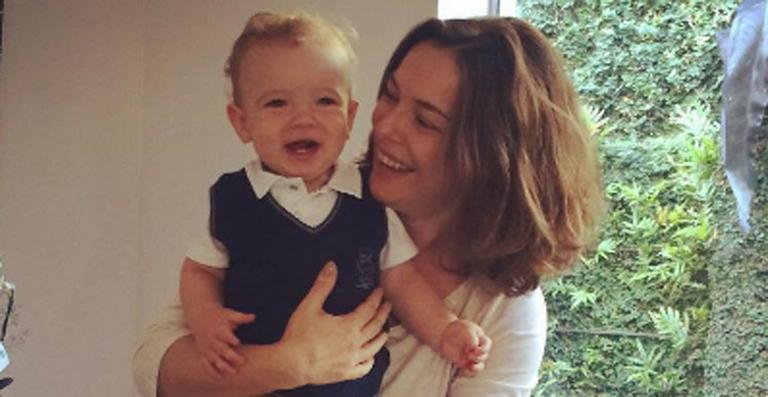 Regiane Alves festeja os 11 meses do filho caçula, Antonio