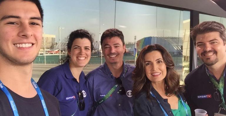 Com o filho, Fátima Bernardes visita o Parque Olímpico