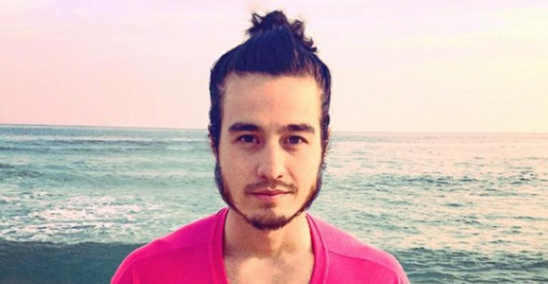 Tiago Iorc elege sua banda preferida para ficar agarradinho