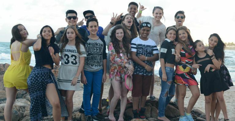 Ex-participantes do ‘The Voice Kids’ se reencontram na Costa do Sauípe