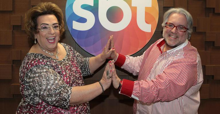 Mamma Bruschetta e Leão Lobo assinam contrato com o SBT