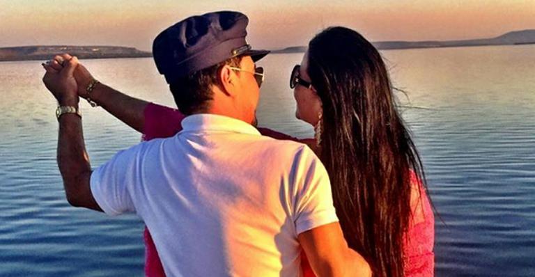 Zezé Di Camargo e Graciele Lacerda recriam cena de ‘Titanic’