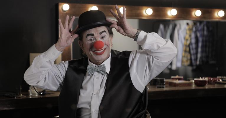 Dedé Santana se transforma em Palhaço para campanha publicitária