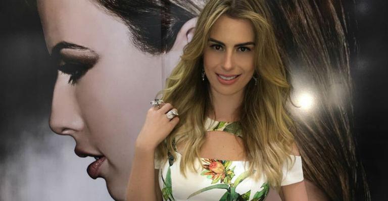 Fernanda Keulla rouba a cena em lançamento de coleção de joias