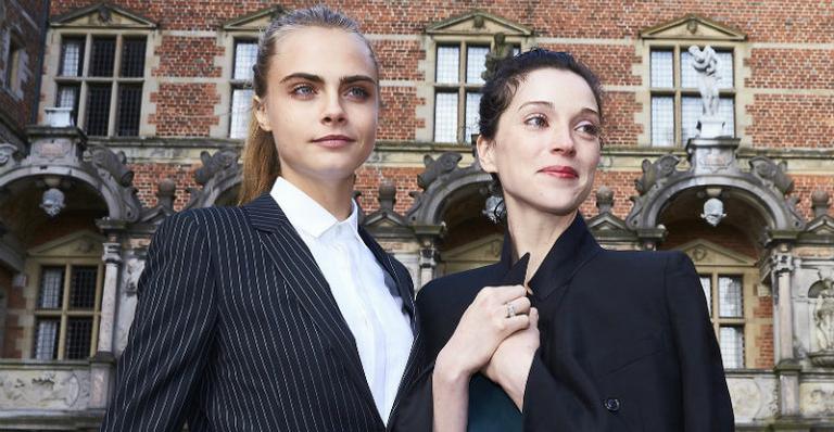 Cara Delevigne se declara para a cantora St Vincent: ‘Estou completamente apaixonada’