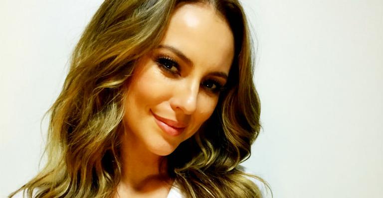 Paolla Oliveira participa de ação em prol de animais abandonados