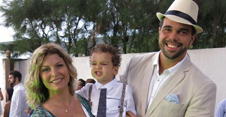 Prestes a dar à luz, Bárbara Borges ganha presente fofo do filho