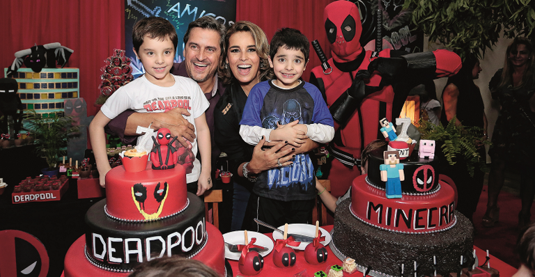 Suzy Rêgo celebra aniversário dos filhos, Marco e Massimo