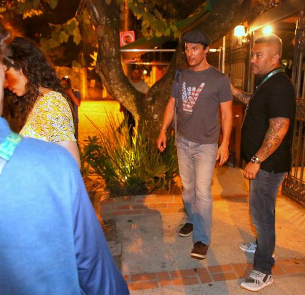 Matthew McConaughey e Camila Alves jantam no Rio