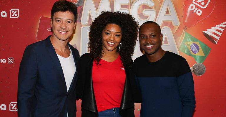 Rodrigo Faro, Juliana Alves e Thiaguinho participam de festa em SP