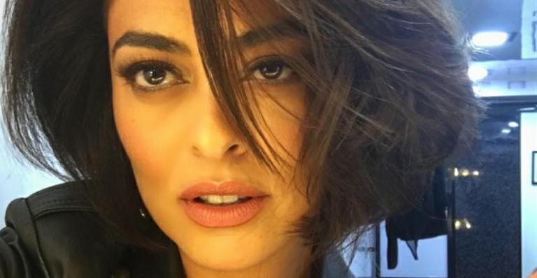 Só de biquíni, Juliana Paes deixa o bumbum à mostra em piscina de Santorini