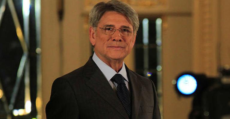 Sérgio Chapelin faz brincadeira com hiato do Globo Repórter na TV