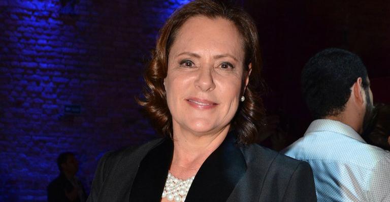 Elizabeth Savalla é internada em clínica no Rio de Janeiro