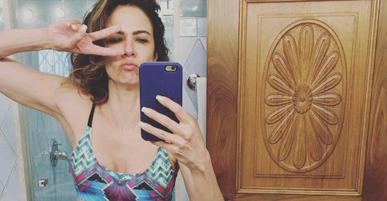 Com barriga seca, Luciana Gimenez mostra fotos e diz: ‘Gorda’