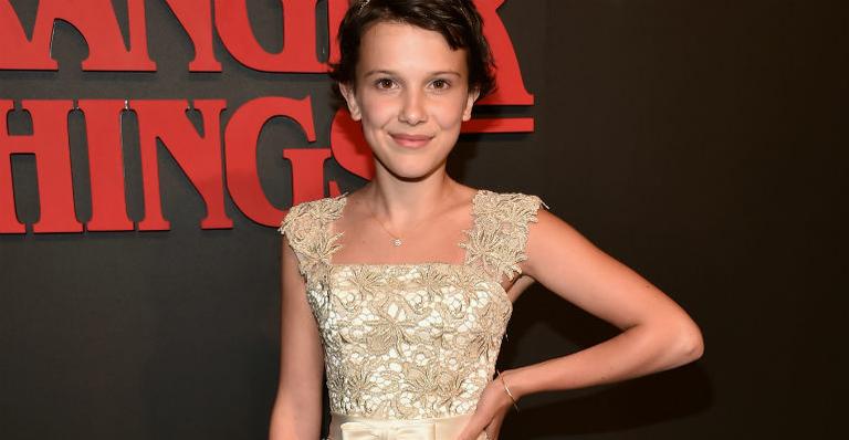 Millie Bobby Brown, de Stranger Things, divulga vídeo do momento em que raspou o cabelo