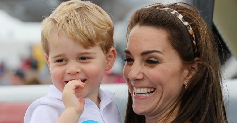Kate Middleton revela que príncipe George adora espaguete e é bagunceiro