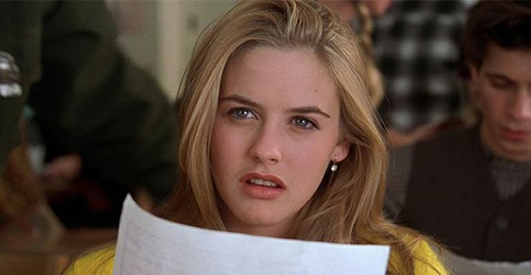 Lembra dela? Alicia Silverstone posa sem maquiagem e recebe elogios