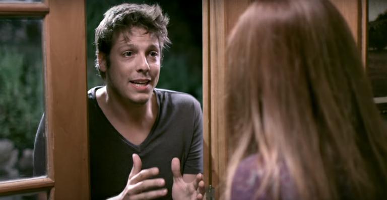 Fábio Porchat tira sarro de artistas ‘desaparecidos’ na Record em vídeo da Porta dos Fundos