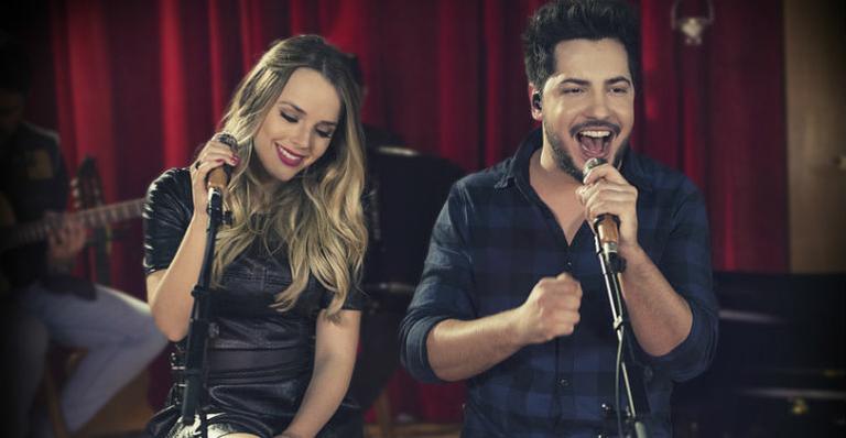 Thaeme e Thiago comemoram novo projeto musical na internet