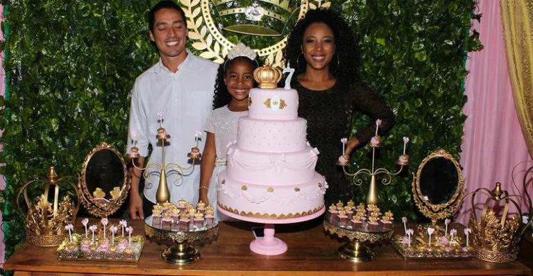 Negra Li celebra os 7 anos da herdeira, Sofia
