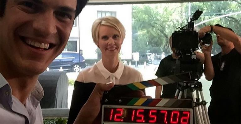 Mateus Solano filma em Nova York ao lado de atriz de ‘Sex and the City’