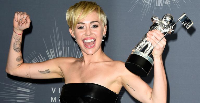 VMA de Miley Cyrus está à venda no Ebay por US$ 10 mil