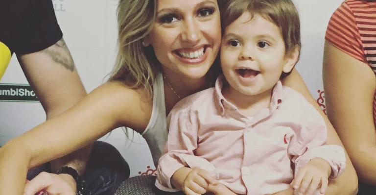 Luisa Mell desabafa ao não conseguir encontrar escola para o filho: ‘Tem sido devastador’