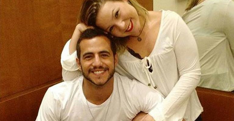 Ex-BBBs Matheus e Cacau terminam o namoro