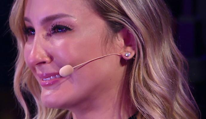 Claudia Leitte se emociona e faz desabafo no ‘Tamanho Família’