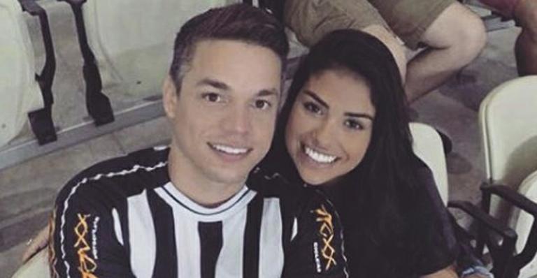 Munik Nunes ganha declaração do namorado: “Minha companheira”