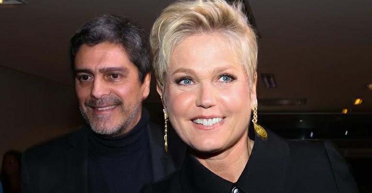 Xuxa se compara a emoji e diverte fãs: “Fala se não sou eu?”