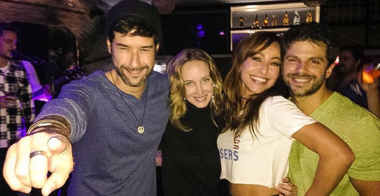 Daniel Del Sarto celebra seu aniversário com amigos do SBT