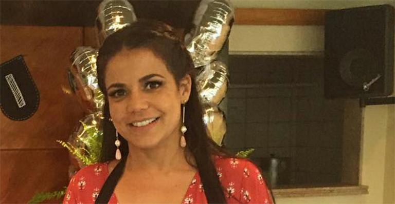 Nívea Stelmann vira garçonete no aniversário de 12 anos do filho, Miguel