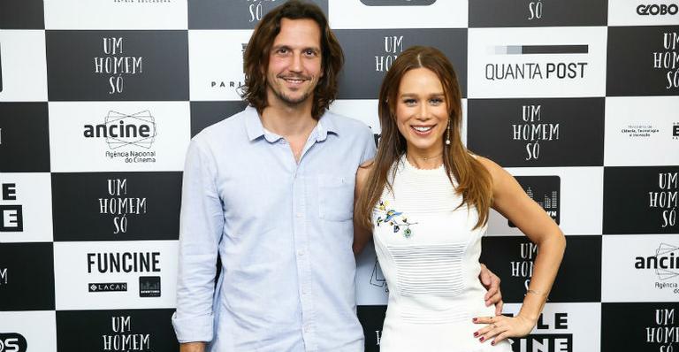 Mariana Ximenes e Vladimir Brichta participam da coletiva de imprensa do filme ‘Um Homem Só’