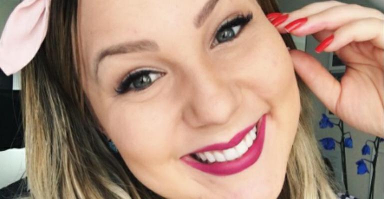 Com roupa de surfista colada ao corpo, Cacau exibe novas medidas: “Feliz, feliz”