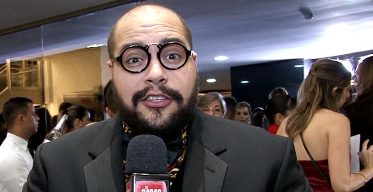 TEm premiação, Tiago Abravanel elogia Bibi Ferreira