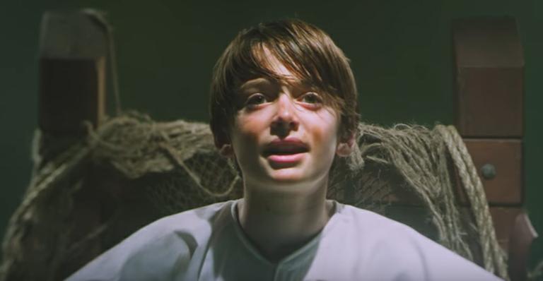 Noah Schnapp, o Will de ‘Stranger Things’, estrela novo clipe de terror do Panic! At The Disco