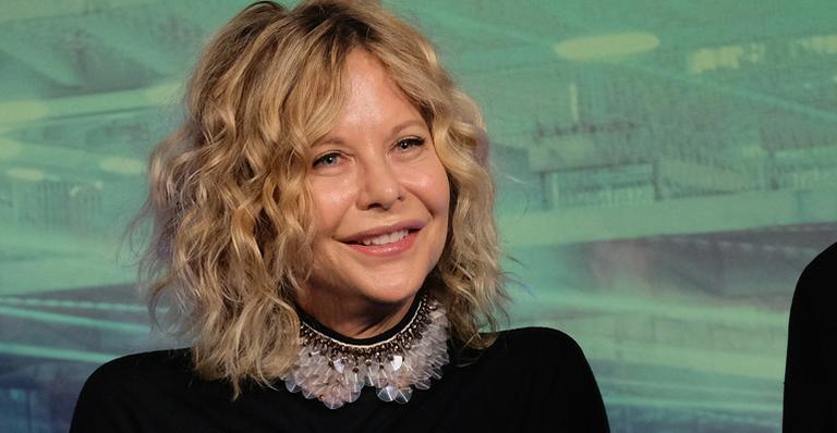 Efeito Zellweger: Atriz Meg Ryan surge com ‘rosto congelado’ em evento