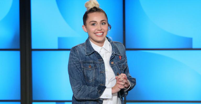 Ellen DeGeneres fica doente e Miley Cyrus apresenta programa no seu lugar