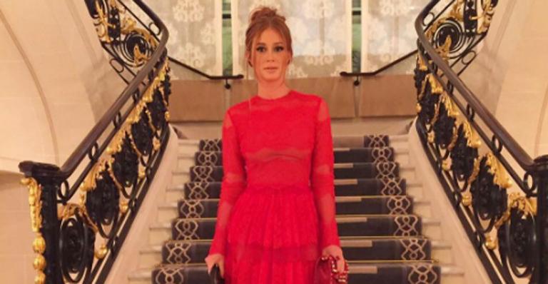 Em Paris, Marina Ruy Barbosa arrasa com vestido vermelho e encontra estrelas de Hollywood