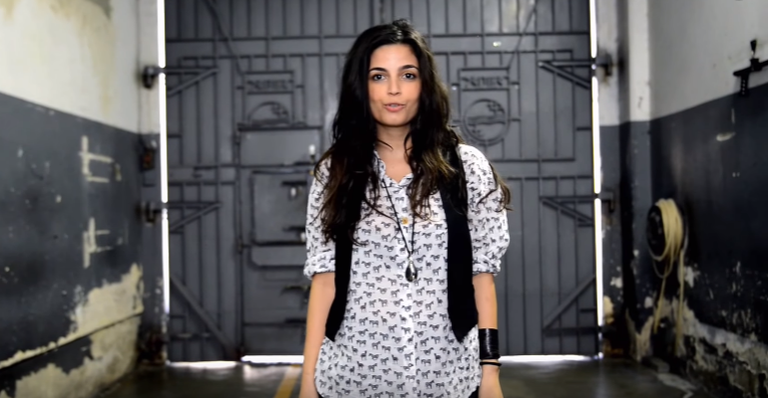 Emanuelle Araújo lança o clipe do hit ‘Para o Grande Amor’