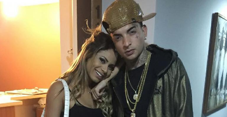 Lexa posa com MC Guimê e desabafa: “Saudades”