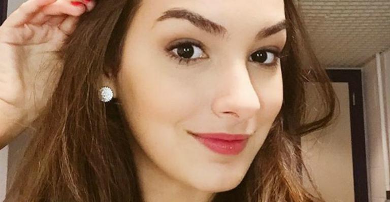Marina Moschen chama a atenção na festa de lançamento da campanha ‘Outubro Rosa’