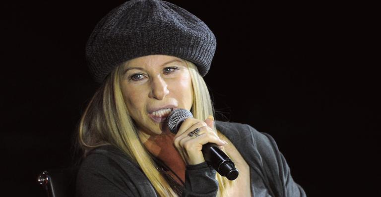 Aos 74, Barbra Streisand estaria entrando em colapso após sequelas de um vírus no cérebro