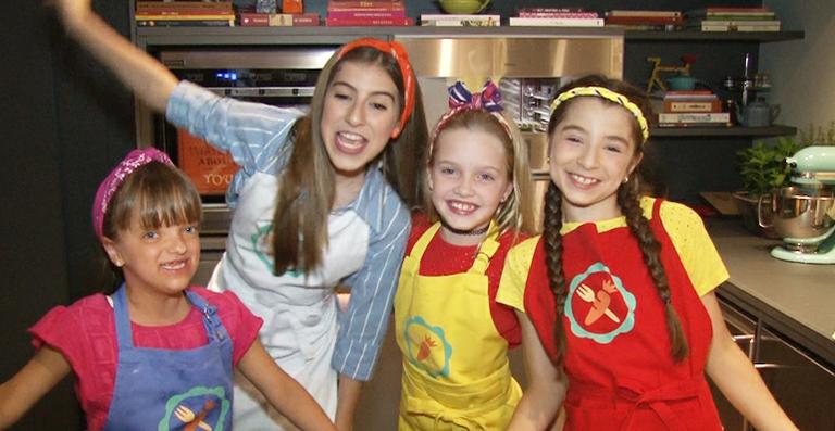Rafa Justus se diverte na cozinha com as amigas do canal ‘Cenoritas’