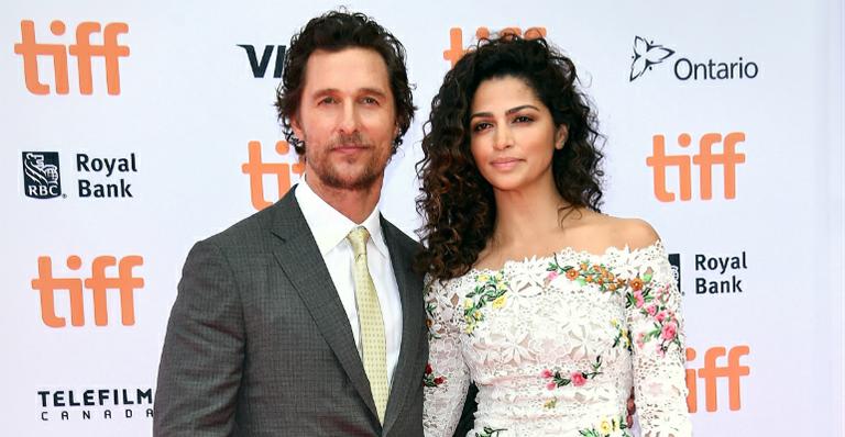 Matthew McConaughey revela que Camila Alves disse ‘não’ em pedido de casamento