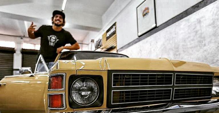 Caio Castro ganha carro antigo: “Melhor presente “
