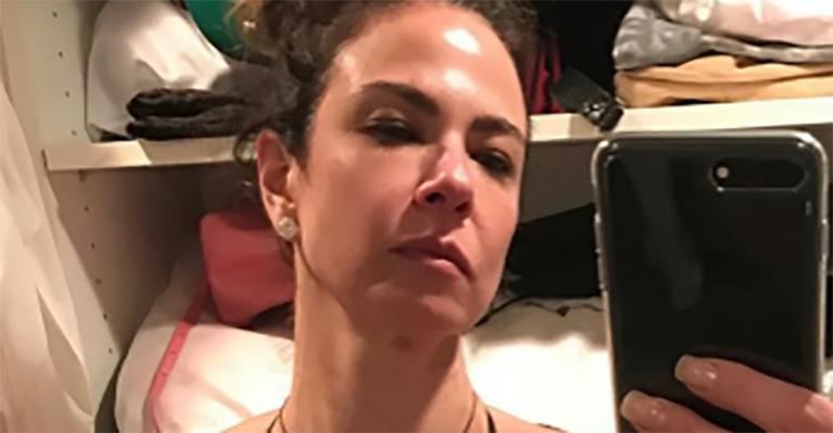 Luciana Gimenez exibe barriga sarada em seu closet e reclama: ‘Não estou com tanto pique’